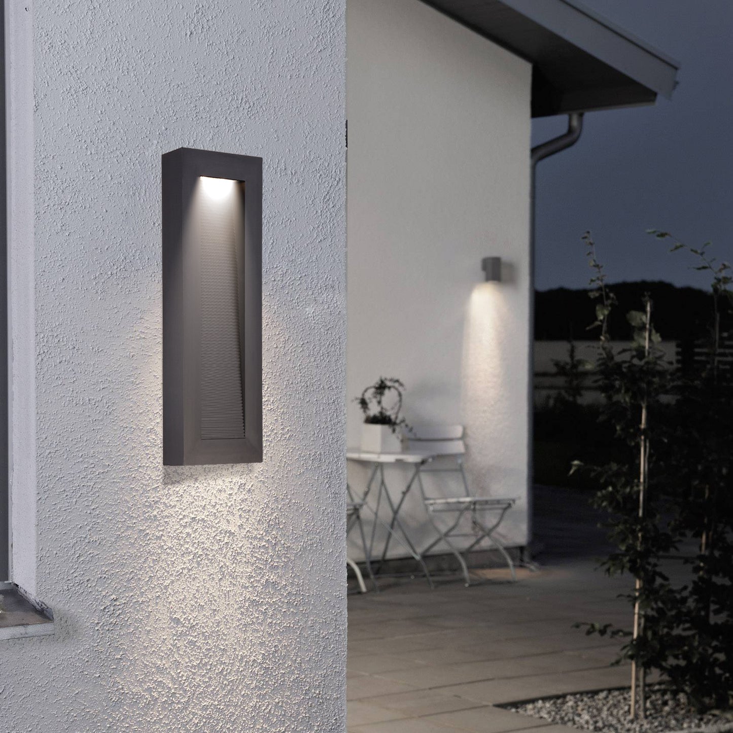 Modern Forms Urban 22" Tall LED Outdoor Wall Light, Black Finish